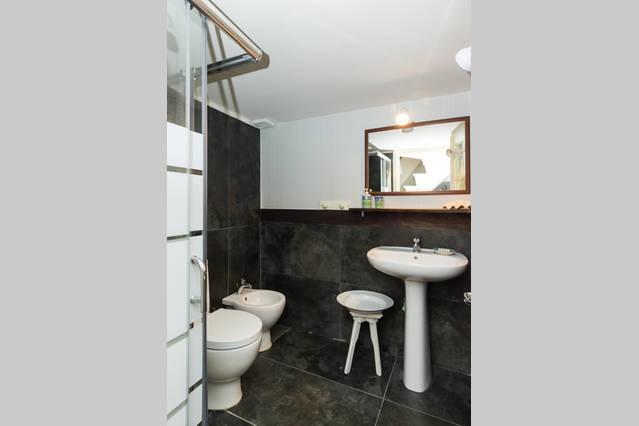 Il Pozzo Di Santa Teresa Apartment Catania Bilik gambar